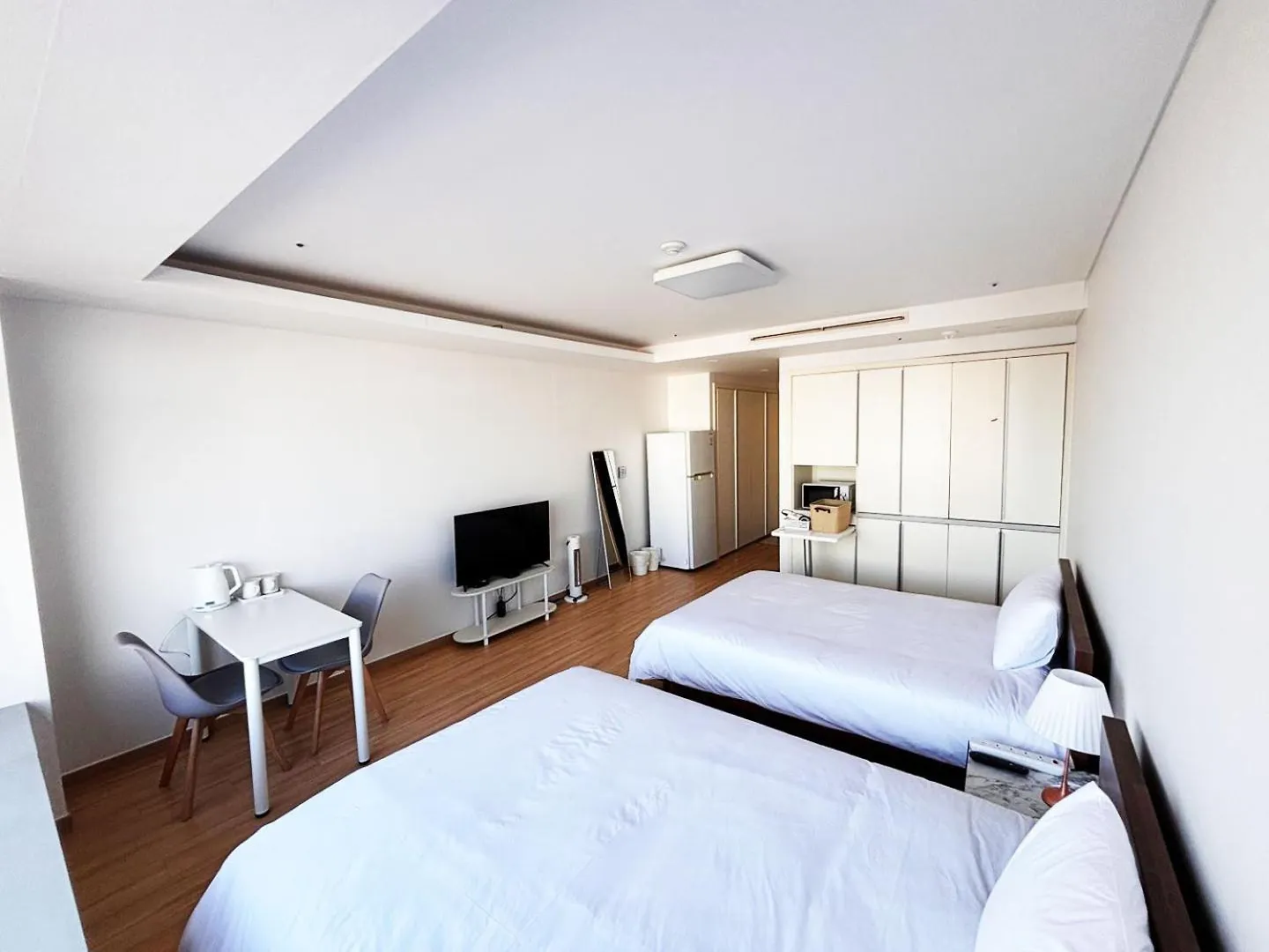 Incheon Airport Line Guesthouse