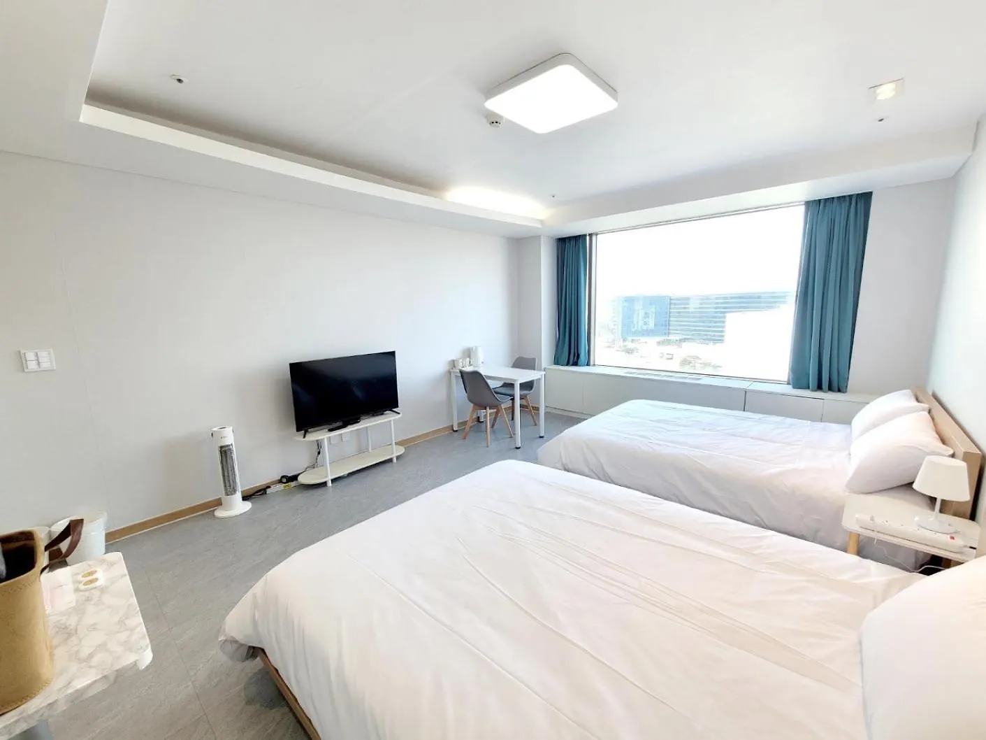 Incheon Airport Line Guesthouse